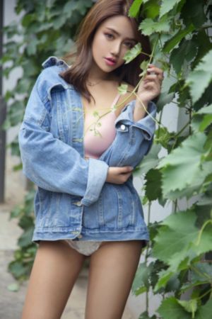 黑丝美女被爆操_日韩在线观看